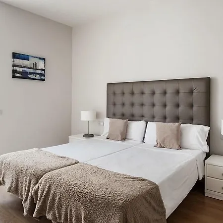 The Corner By Aspasios Apartment